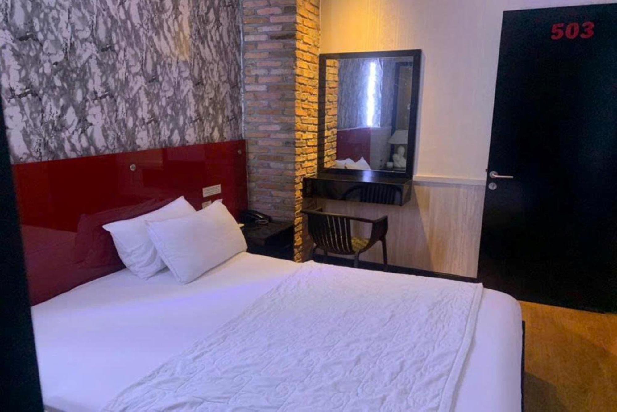 Gia Huyen Hotel Ho Chi Minh-stad Buitenkant foto